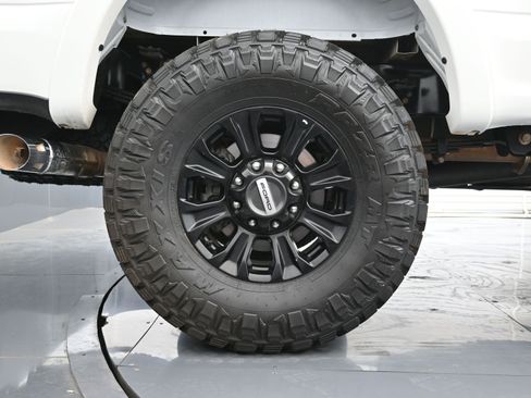 Used 2021 Ford F250 Lariat w/ Tremor Off-Road Package image 18