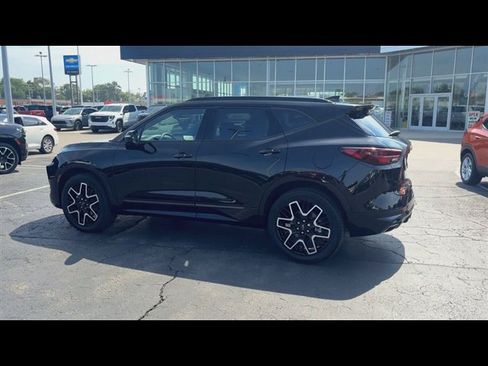 Certified 2025 Chevrolet Blazer RS w/ Driver Confidence II Package AWD/4WD image 6