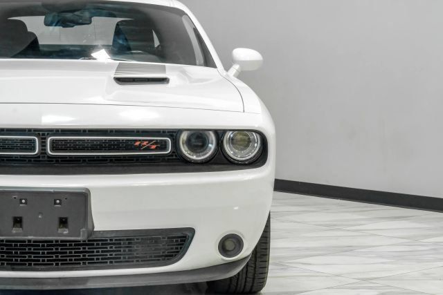 Used 2017 Dodge Challenger R/T RWD image 44