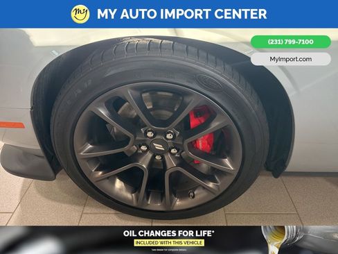 Used 2022 Dodge Challenger R/T Scat Pack w/ Driver Convenience Group image 7