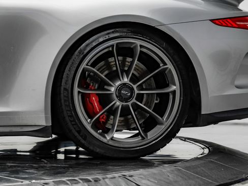 Used 2015 Porsche 911 GT3 RWD image 90