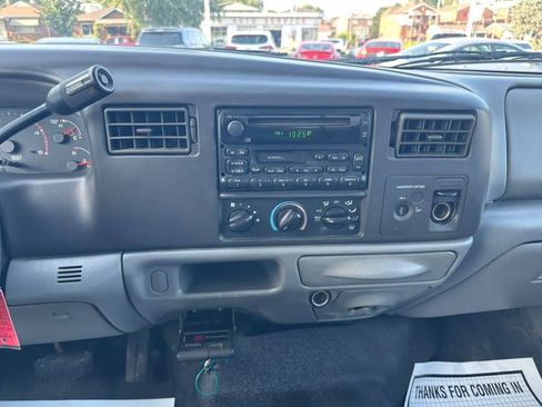 Used 2002 Ford F250 2WD Regular Cab Super Duty image 17