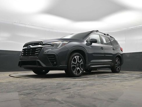 Used 2023 Subaru Ascent Limited image 33