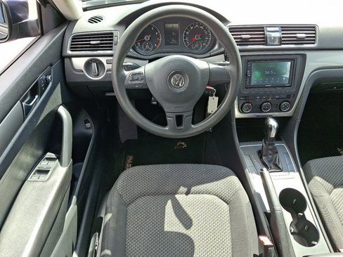 Used 2013 Volkswagen Passat 2.5 S FWD image 12