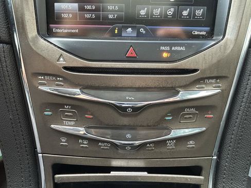 Used 2014 Lincoln MKX AWD w/ Equipment Group 101A image 25
