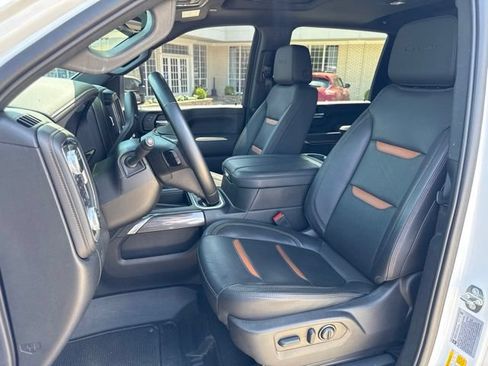 Used 2023 GMC Sierra 2500 AT4 w/ AT4 Premium Plus Package AWD/4WD image 17
