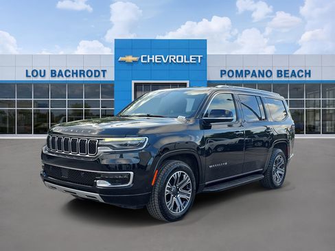 Used 2024 Jeep Wagoneer Series II w/ Flexible Seating Group RWD image 3