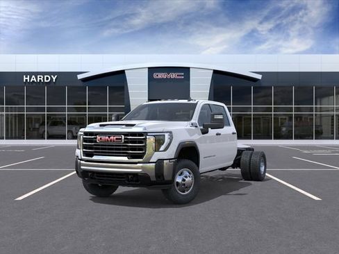 New 2026 GMC Sierra 3500 Pro AWD/4WD image 8