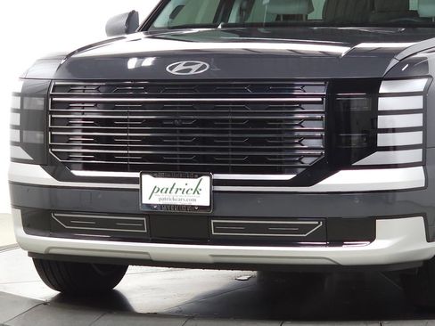 Used 2026 Hyundai Palisade Calligraphy AWD/4WD image 3