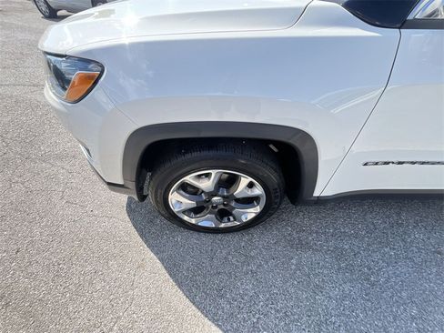 Used 2018 Jeep Compass Limited image 10
