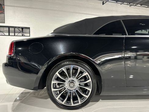 Used 2019 Rolls-Royce Dawn image 54