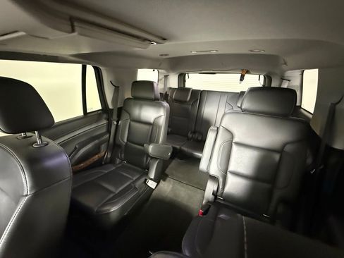 Used 2018 Chevrolet Tahoe Premier AWD/4WD image 39