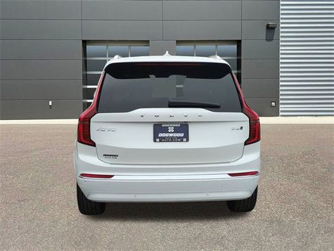 New 2026 Volvo XC90 B6 Plus image 6