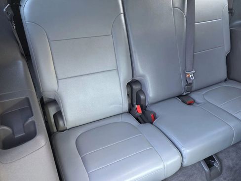 Used 2020 Chevrolet Traverse LT w/ LT Premium Package FWD image 23