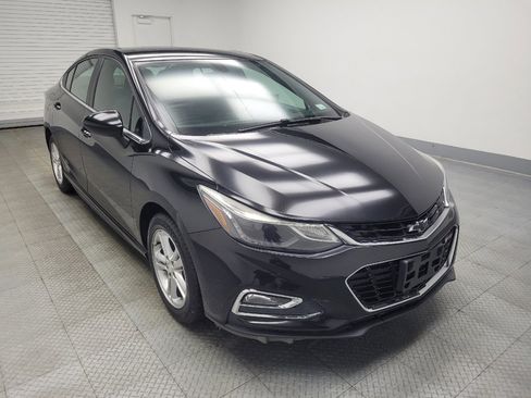 Used 2018 Chevrolet Cruze LT w/ Convenience Package image 13