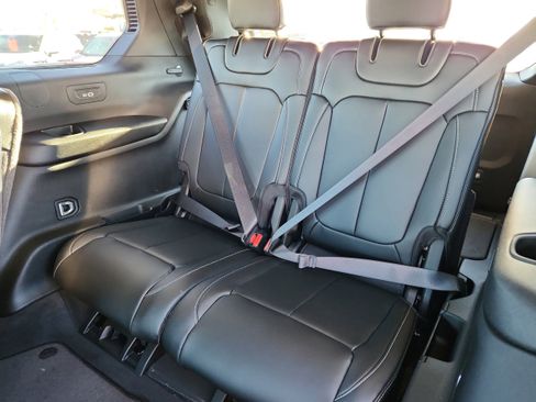 New 2025 Jeep Grand Cherokee L Limited image 14