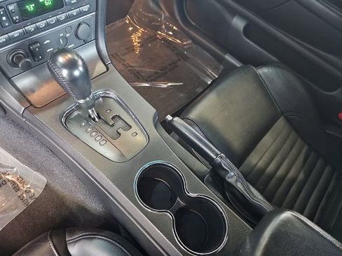 Used 2003 Ford Thunderbird image 18