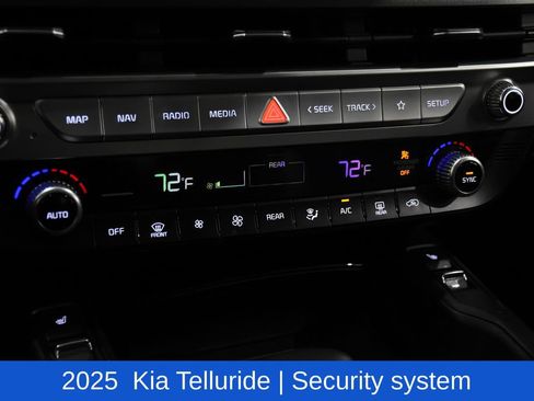 Used 2025 Kia Telluride S FWD image 22