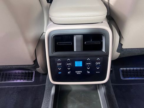 Certified 2020 Porsche Taycan Turbo S image 22