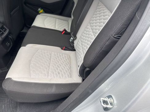 Used 2020 Chevrolet Equinox LS w/ LS Convenience Package image 20