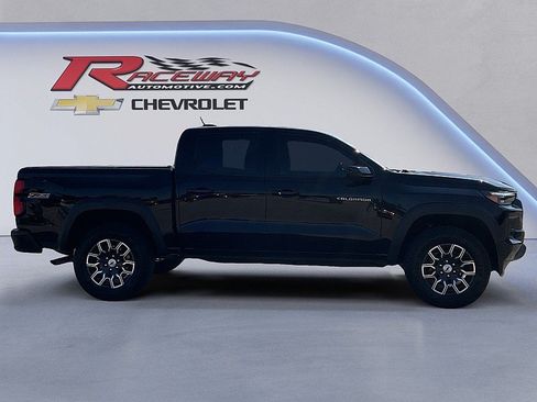 Used 2024 Chevrolet Colorado Z71 w/ Z71 Convenience Package 2 AWD/4WD image 6