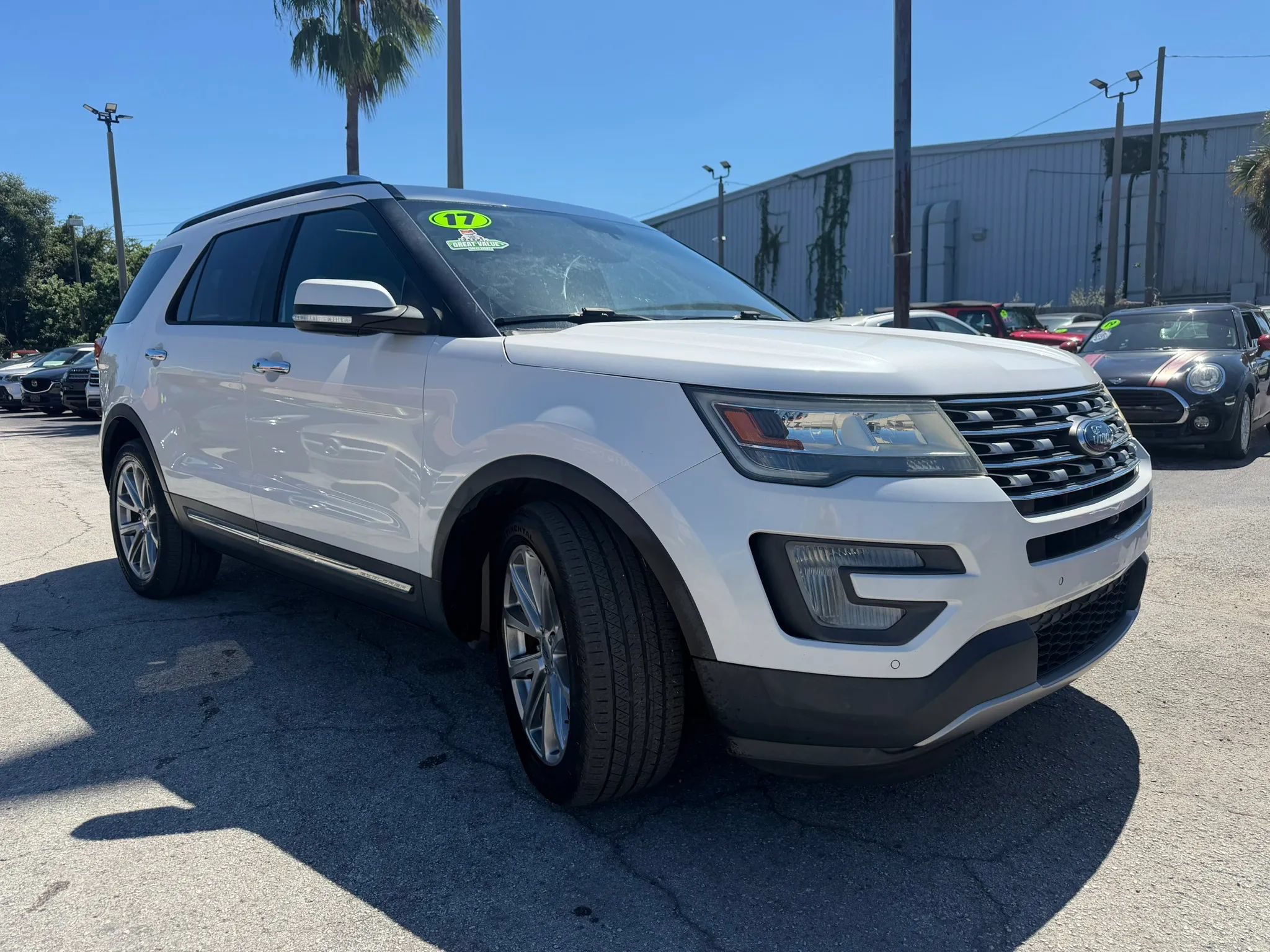 Used 2017 Ford Explorer Limited FWD image 3
