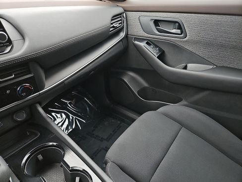 Certified 2023 Nissan Rogue S image 24