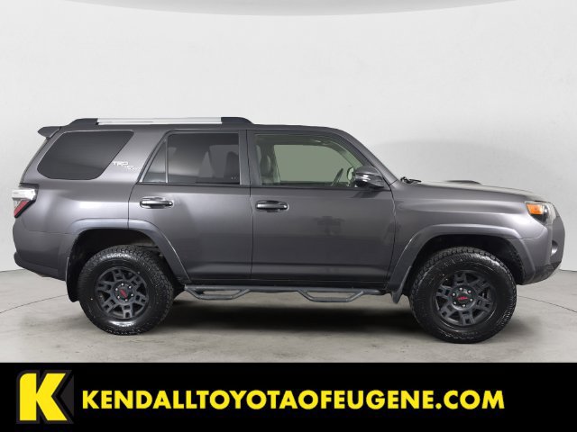 Used 2017 Toyota 4Runner TRD Off-Road Premium AWD/4WD image 4