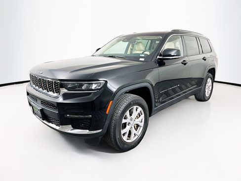 Used 2022 Jeep Grand Cherokee L Limited w/ Luxury Tech Group II image 3