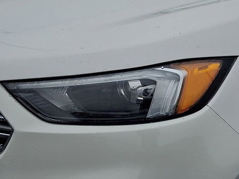 Certified 2022 Ford Edge SEL w/ Convenience Package image 9