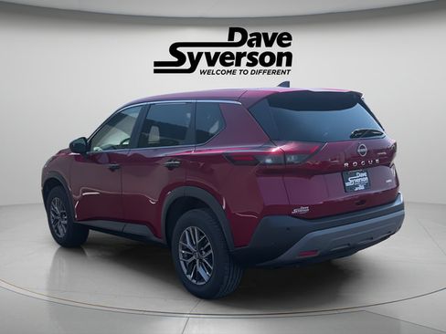 Used 2023 Nissan Rogue S AWD/4WD image 3