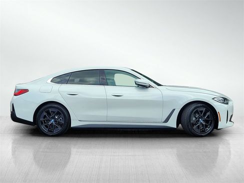 Used 2023 BMW i4 eDrive40 w/ Premium Package image 3