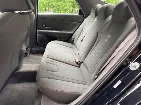 Certified 2023 Hyundai Elantra SEL w/ Convenience Package FWD image 13