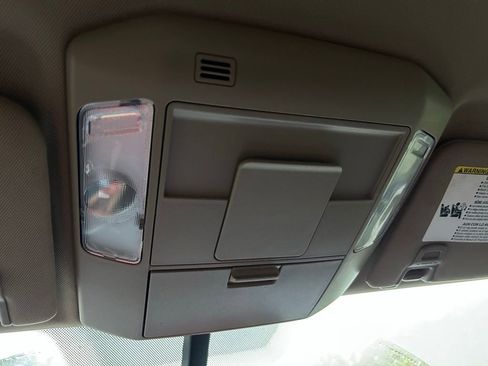 Used 2015 Toyota Tundra SR5 w/ SR5 Upgrade Package image 30