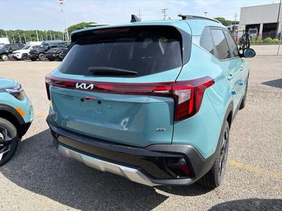 New 2026 Kia Seltos EX