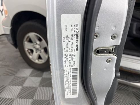 Used 2010 Dodge Ram 1500 Truck SLT image 33