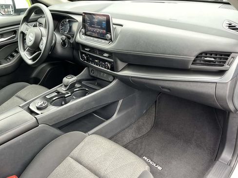 Used 2024 Nissan Rogue SV AWD/4WD image 24