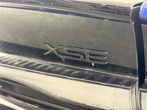 Used 2025 Toyota Prius Plug-In Hybrid image 15