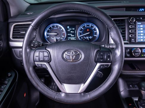 Used 2018 Toyota Highlander Limited Platinum w/ Protection Package #3 AWD/4WD image 16