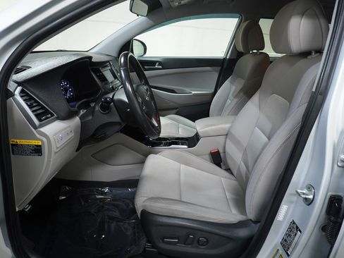 Used 2016 Hyundai Tucson Sport image 12