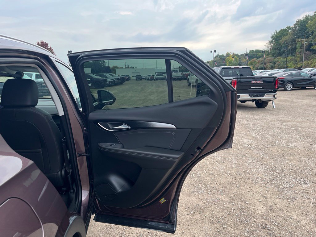 Used 2025 Buick Envision Preferred AWD/4WD image 30