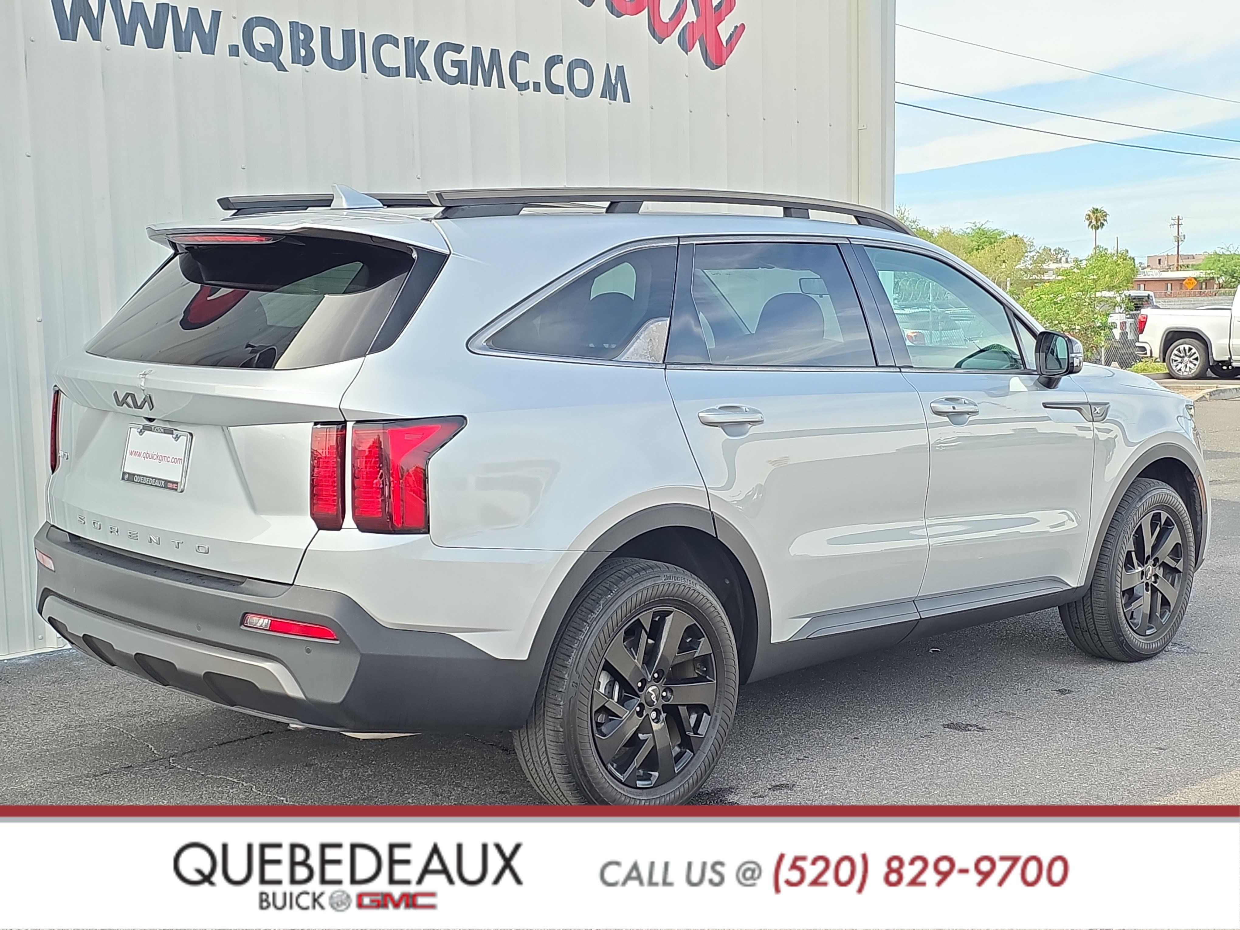 Used 2022 Kia Sorento S w/ Panoramic Sunroof Package AWD/4WD image 7