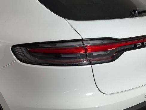 New 2026 Porsche Macan image 16