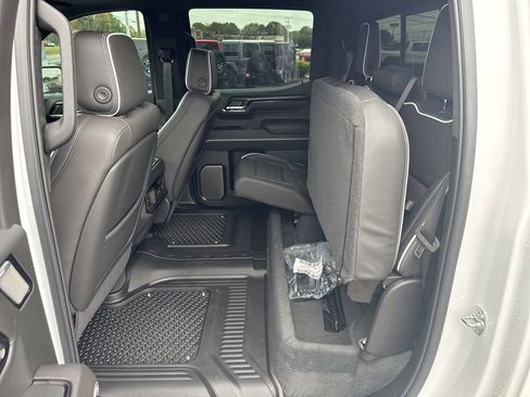 Used 2025 GMC Sierra 1500 AT4X image 25