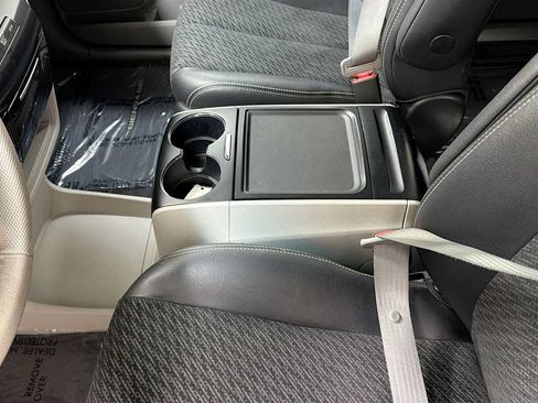 Used 2013 Toyota Sienna SE FWD image 22