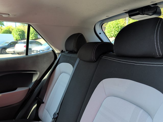 Used 2025 Hyundai Venue SEL FWD image 20