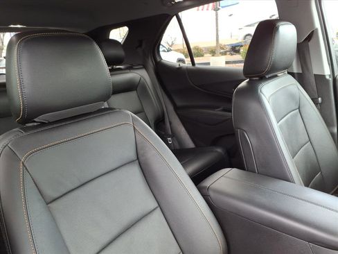 Used 2019 Chevrolet Equinox Premier image 12