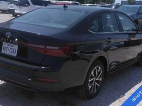 Used 2025 Volkswagen Jetta S FWD image 3