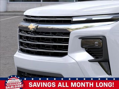 New 2026 Chevrolet Traverse LT w/ Sun and Wheel Package image 13