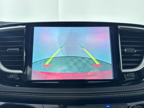 New 2026 Chrysler Pacifica Select AWD/4WD image 21